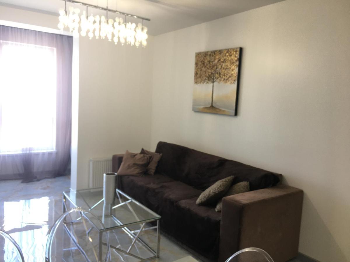 4-Room Jacuzzi Apartment Λβιβ Εξωτερικό φωτογραφία