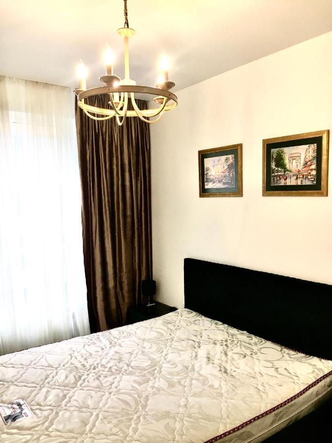 4-Room Jacuzzi Apartment Λβιβ Εξωτερικό φωτογραφία